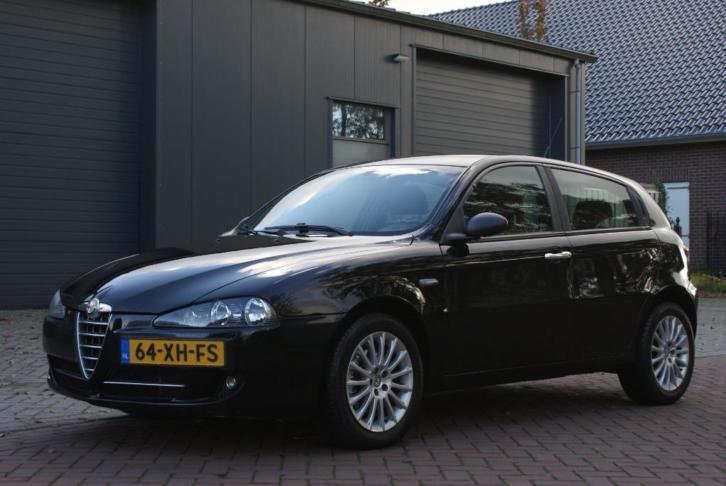 Alfa Romeo Alfa-147 1.9 JTD Business  Nieuwstaat 