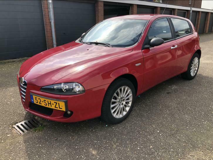 Alfa Romeo Alfa-147 2.0 T.spark 5DR 2006 Rood