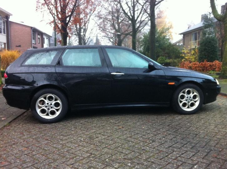 Alfa Romeo Alfa-156 1.8 Twin Spark Sportwagon 2000 Zwart