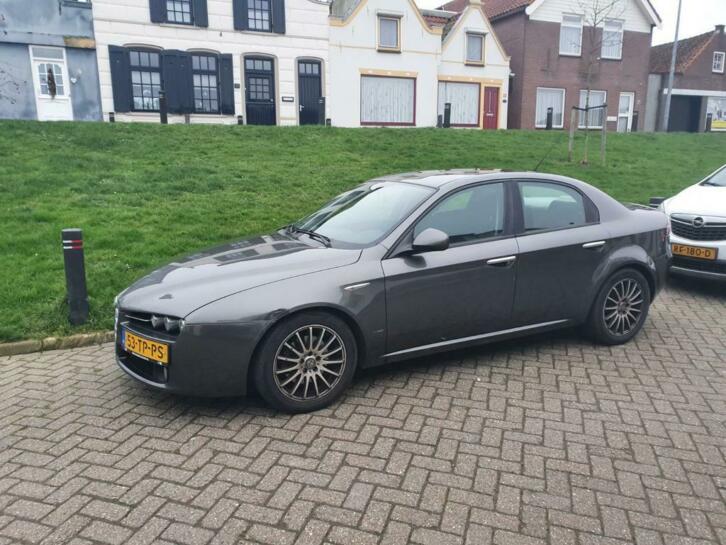 Alfa Romeo Alfa-159 1.9 Jtdm 16V Q-tronic 2007 Grijs