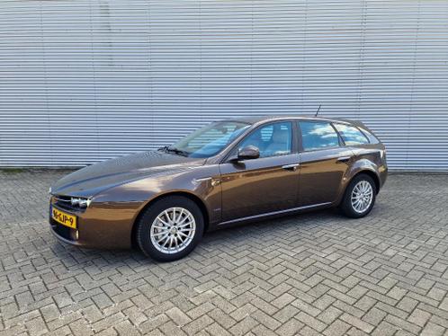 Alfa Romeo Alfa-159 1.9 JTS SW Distinctive Leer NAV Xenon