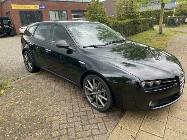 Alfa Romeo Alfa-159 2.2 JTS SW 2008 Zwart