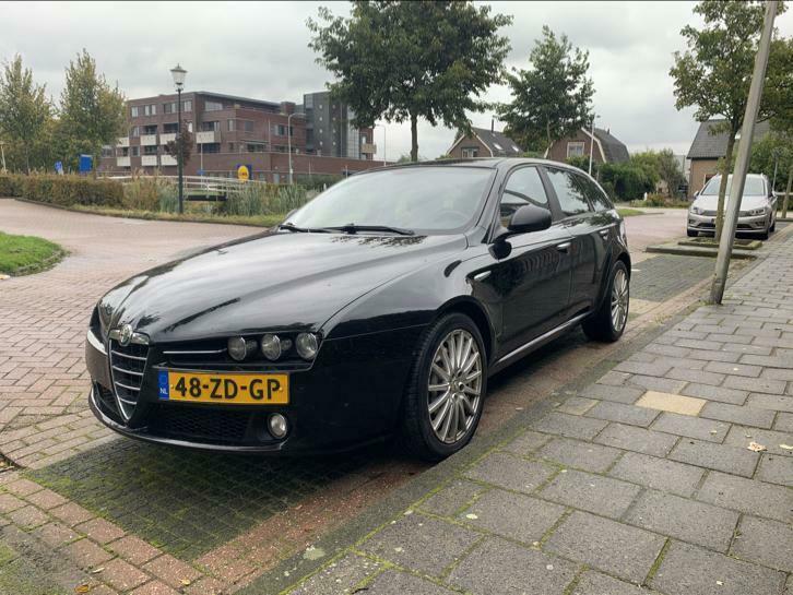 Alfa Romeo Alfa-159 2.4 Jtdm 20V SW 2008 Zwart