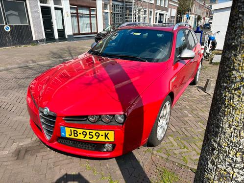 Alfa Romeo Alfa-159 SW Ti 2.0 Jtdm 16V Euro5 200PK 2011 Rood