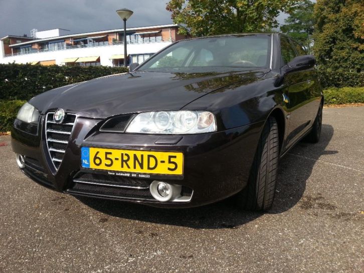 Alfa Romeo Alfa-166 2.5 V6 2002 Zwart met nw APK