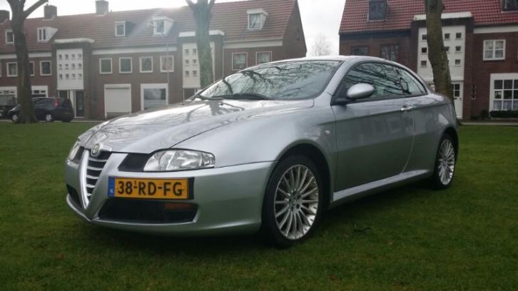 Alfa Romeo Alfa-GT 2.0 JTS 2005 Grijs