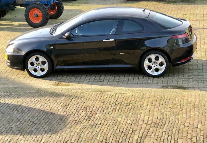 Alfa Romeo Alfa-GT 2.0 JTS 2005 Zwart