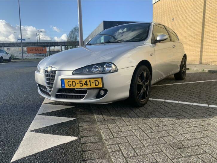 Alfa Romeo Alfa Romeo 147 2007 SEBRING CLIMA APK SUBWOOFER