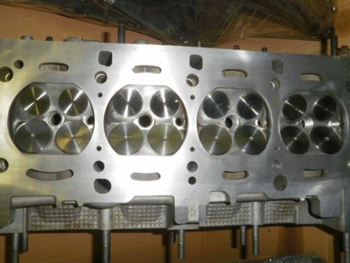 Alfa romeo cilinderkop 1.4-1.6-1.8-2.0--16V TS JTS.