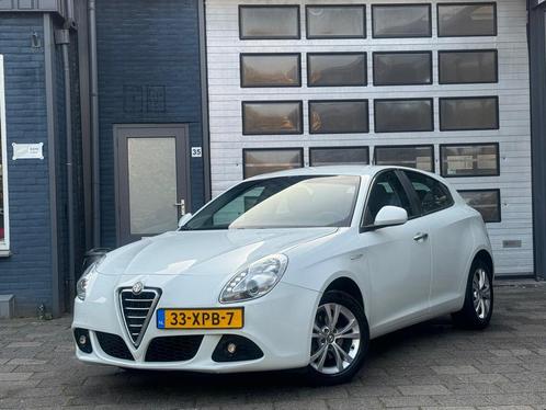 Alfa Romeo Giulietta 1.4 T Distinctive  Clima  Navi  Crui