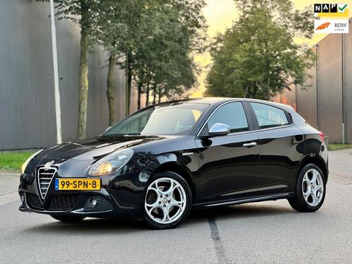 Alfa Romeo Giulietta 1.4 T DistinctiveAUTXENONNAVIHALFLE