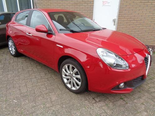 Alfa Romeo Giulietta 1.4 Turbo 120pk 2016 Rood