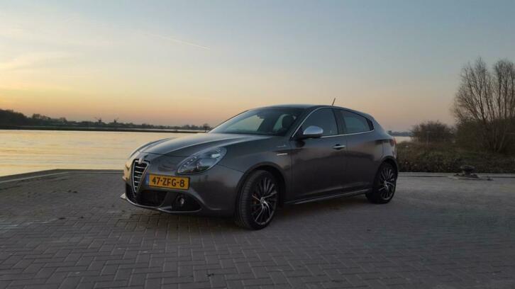 Alfa Romeo Giulietta 1.4 Turbo Multi AIR TCT 2012 Grijs