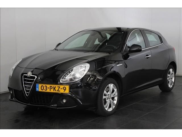 Alfa Romeo Giulietta 2.0 JTDM 140pk Distinctive (bj 2011)