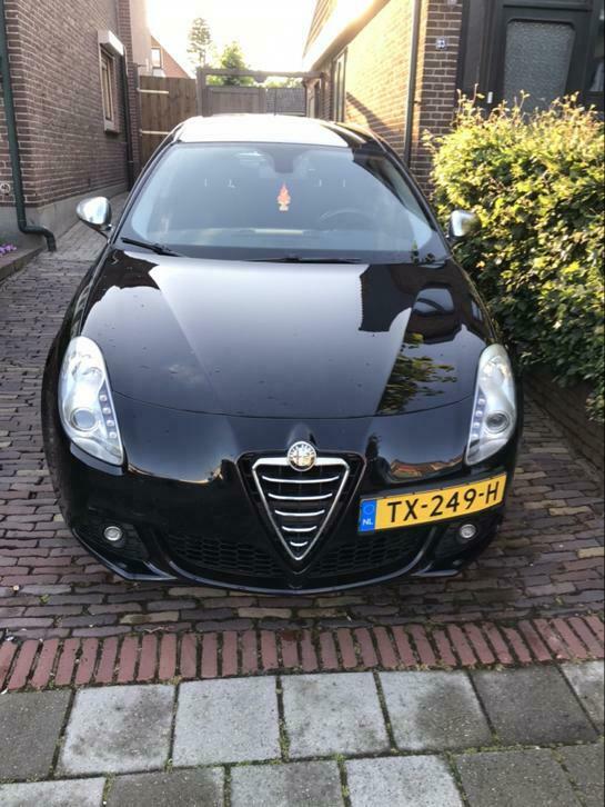 Alfa Romeo Giulietta Progression 1.4T 120 pk 6 bak zwart