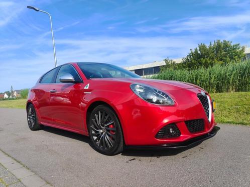 Alfa Romeo Giulietta QV (originele nl auto 2e eigenaar)