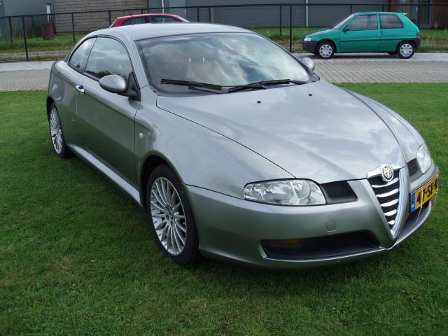 Alfa Romeo GT 1.8 16V, 2005, Grijs, Rood leer, Bose,Trekhaak