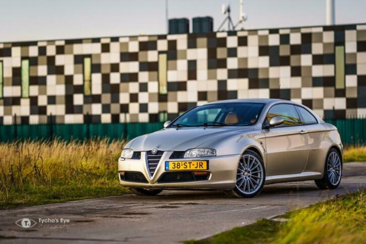 Alfa Romeo GT 1.9 JTD SquadraChip  Toora  Novitec  Bose