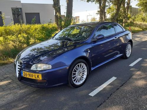 Alfa Romeo GT 2.0 JTS  Apk 25-6-25  Airco  Leer  Boekjes