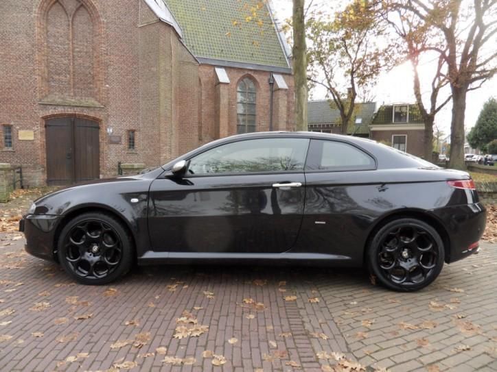 Alfa Romeo GT 2.0 JTS Distinctive (bj 2007)