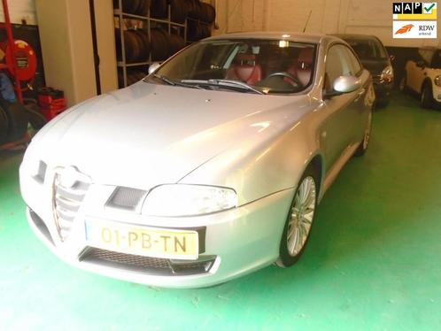 Alfa Romeo GT 2.0 JTS ProgressionAIRCOLEDER BEKLEIDING