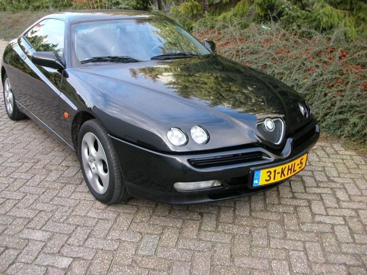 Alfa Romeo GTV 2.0 Twin Spark 16V 2000 Zwart