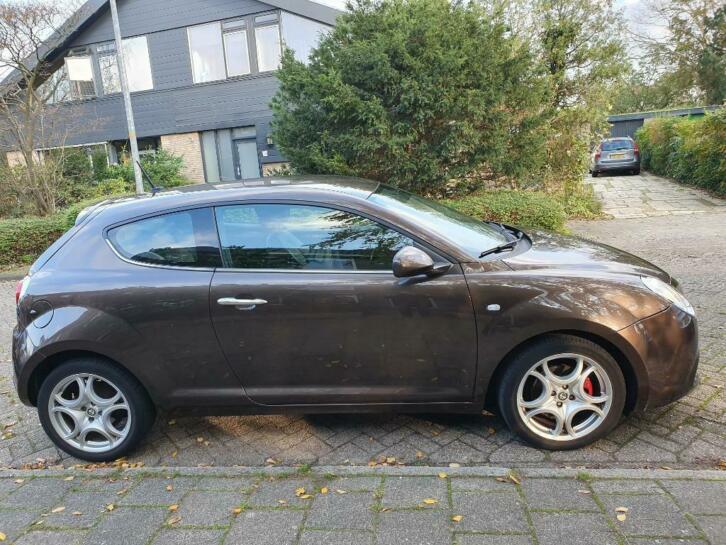 Alfa Romeo Mito 1.3 D 62KW bronze metallic Bruin