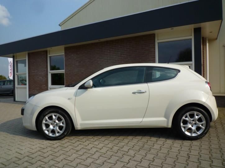 Alfa Romeo MiTo 1.3 JTDm ECO Distinctive, Navigatie,Climate 