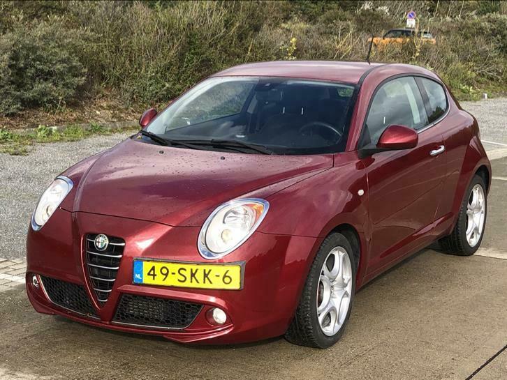 Alfa Romeo MiTo 1.3 JTDm ECO Distinctive Okt-2011 Rood, Leer