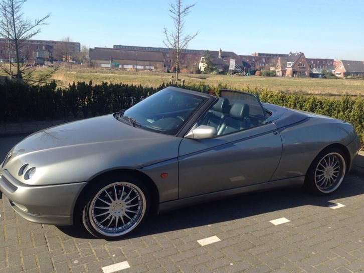 Alfa Romeo spider 2.0 16v