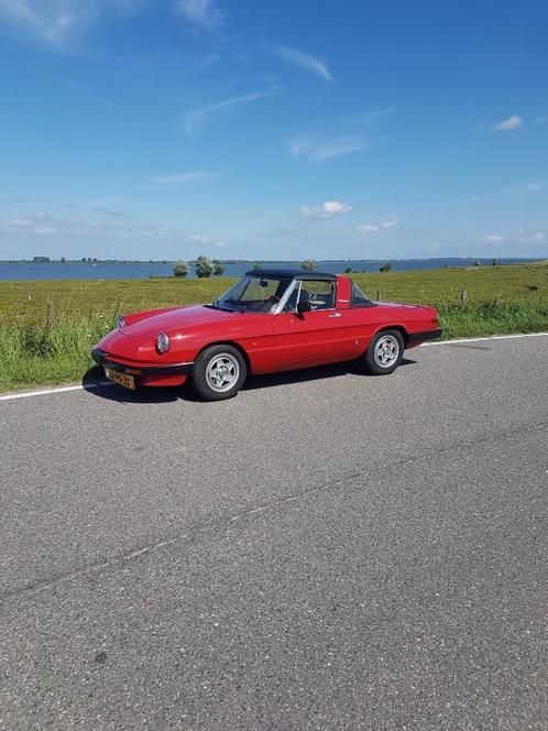 Alfa Romeo Spider 2.0 1983 Rood