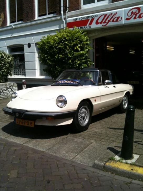 Alfa Romeo Spider 2.0 1983 Wit
