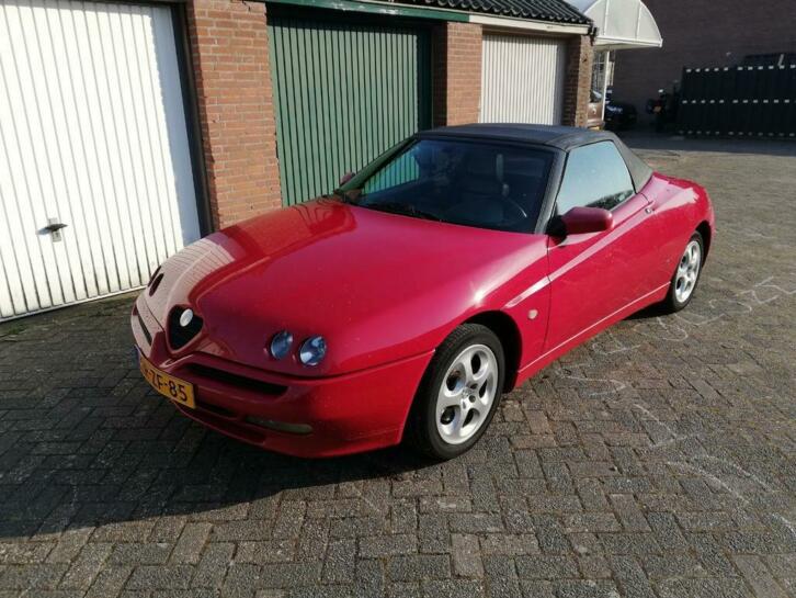 Alfa Romeo Spider 2.0 Twin Spark 16V 1995 Rood