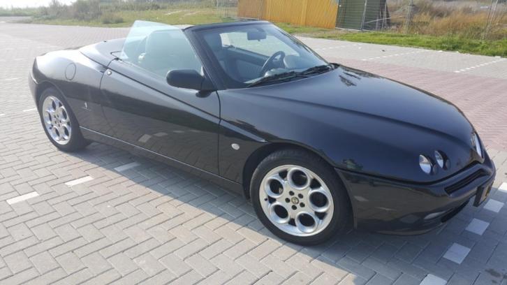 Alfa Romeo Spider 2.0 Twin Spark 16V 2003 Zwart