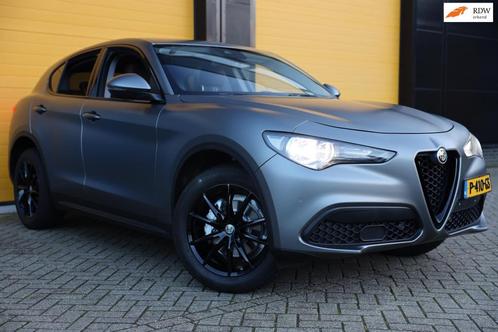 Alfa Romeo Stelvio 2.0 T AWD Super  MAT Grijs  Cruise Cont