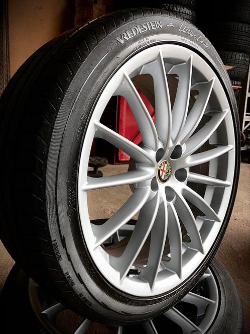 Alfa Romeo Toora 18 inch GT velgen, nieuwstaat