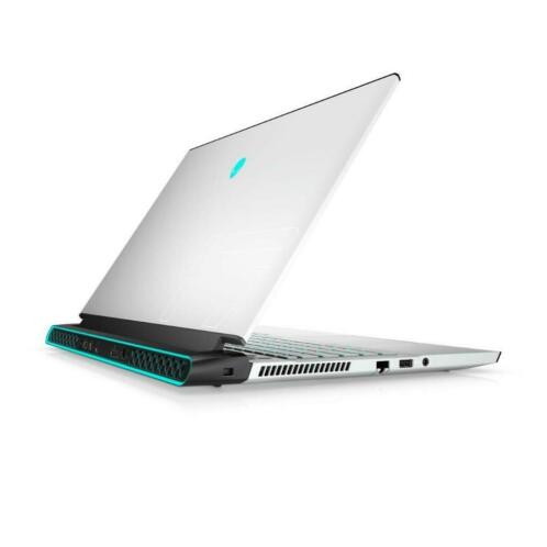 ALIENWARE M17 R3 2021 laptop