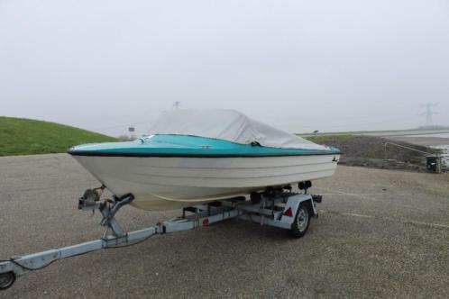 Almar 480 speedboot op trailer