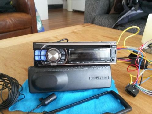 Alpine CDE-103BT