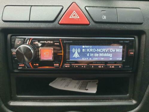 Alpine CDE-178BT zgan spotifybtcdcarkit