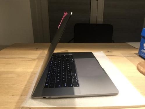 Als Nieuw MacBook Pro 2017 15 3.1ghz 16gb 512ssd AppleCare