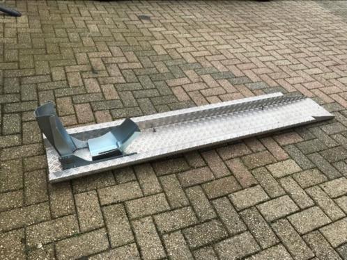 Aluminium baan met wielklem voor op motordrager of aanhangwa