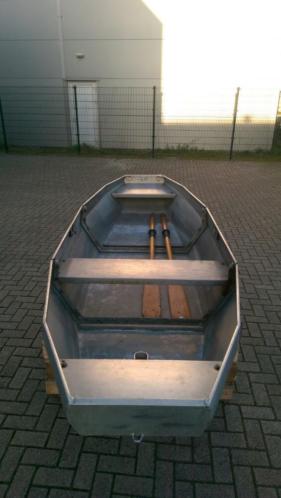 Aluminium roeiboot