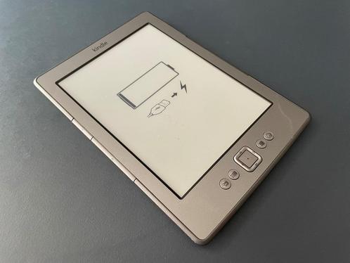 Amazon Kindle D01100 WiFi E-reader