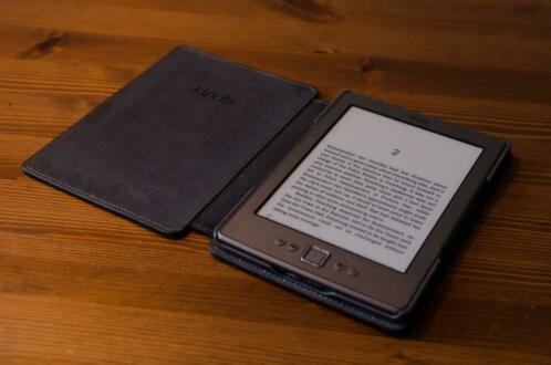 Amazon Kindle met hoes e-reader 4e generatie model D01100