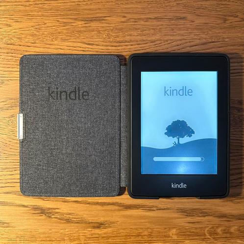 Amazon Kindle Paperwhite met originele leder hoesje