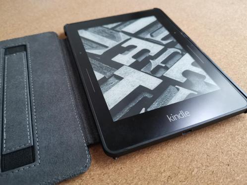 Amazon Kindle Voyage e-reader