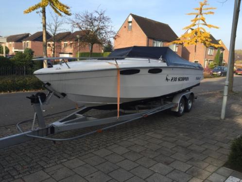 Amerikaanse Speedboot Chris Craft 230 Scorpion (met werk)