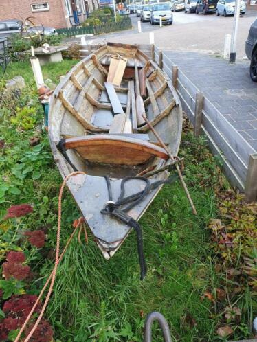 Antieke boot opknaper