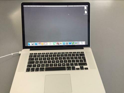 Apple 15 MacBook Pro Retina 2,2 GHZ i7,16gb,256GB, IrisPro